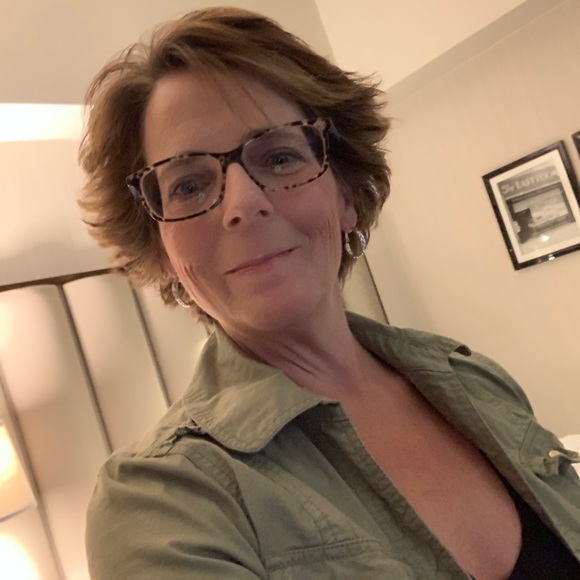 Meet your Posher, Nancy - Picture 3 of 6